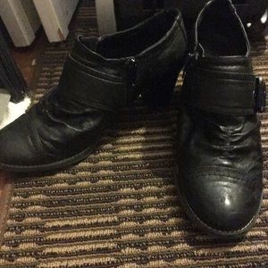 Pesano ankle booties